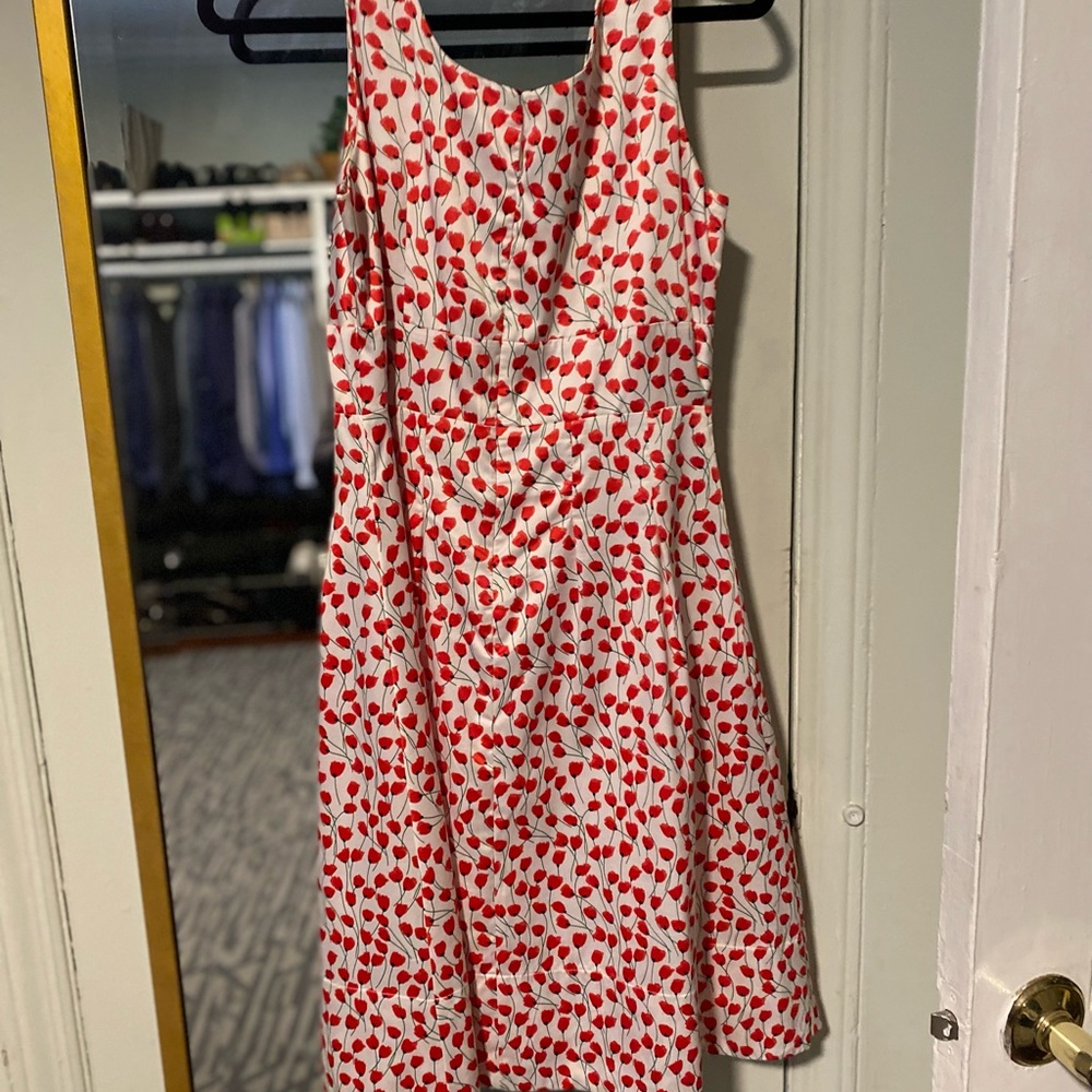 Sleeveless white silk with poppies